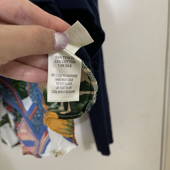 ecru Navy knit vneck silk floral detail back lightweight sweater top size medium - Picture 3 of 5